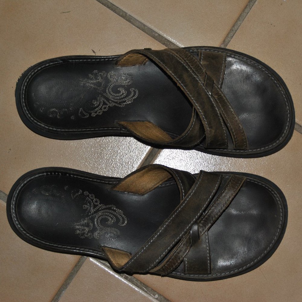 OluKai Paniolo Sandals; Women's; Black